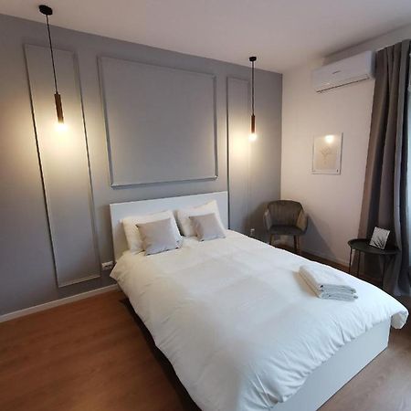 On The River Ultra Central Suites بوخارست المظهر الخارجي الصورة