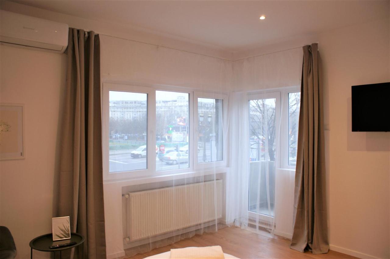 On The River Ultra Central Suites بوخارست المظهر الخارجي الصورة