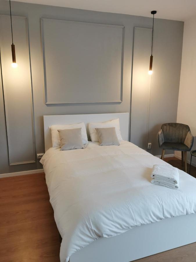 On The River Ultra Central Suites بوخارست المظهر الخارجي الصورة