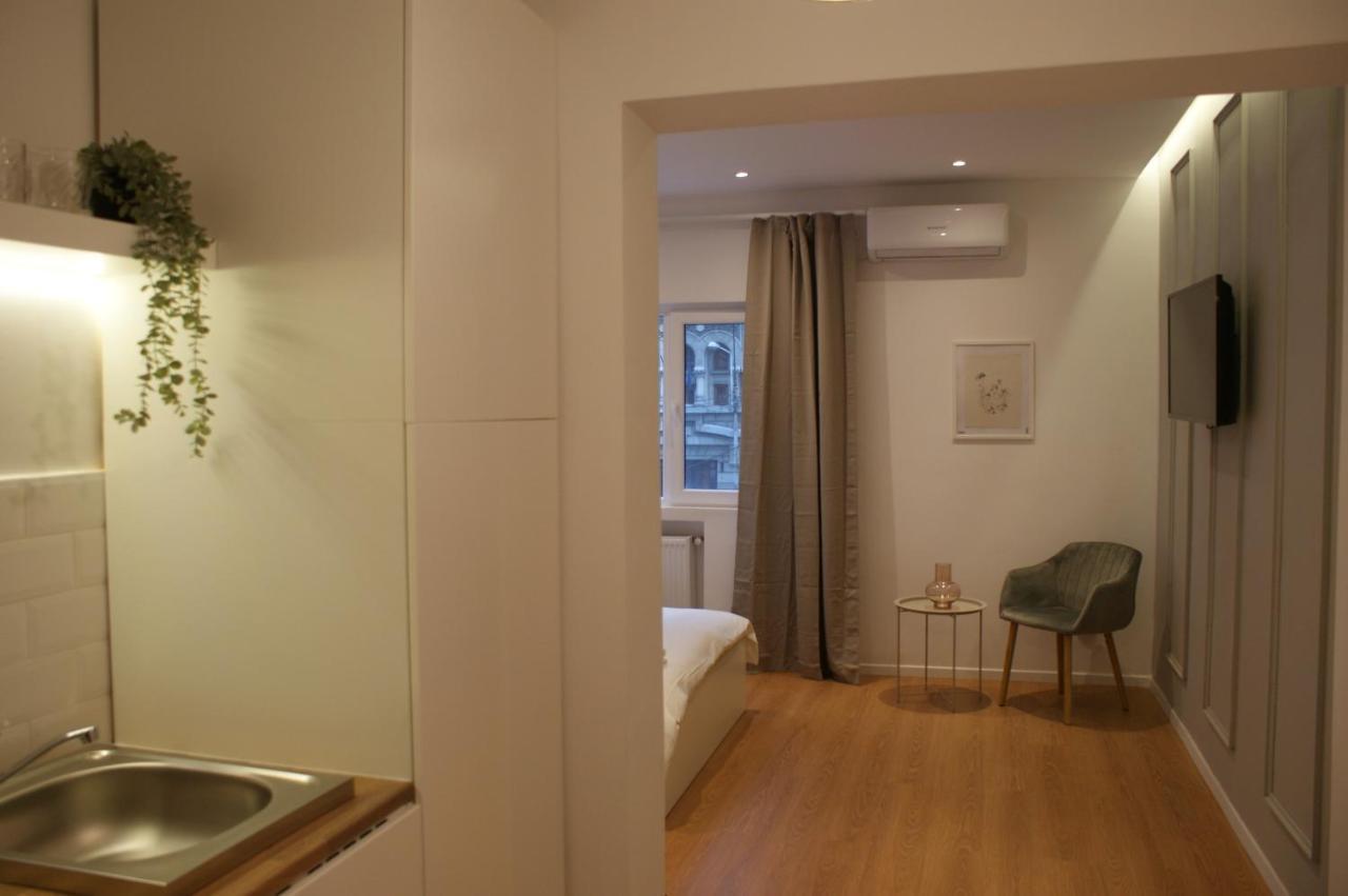 On The River Ultra Central Suites بوخارست المظهر الخارجي الصورة