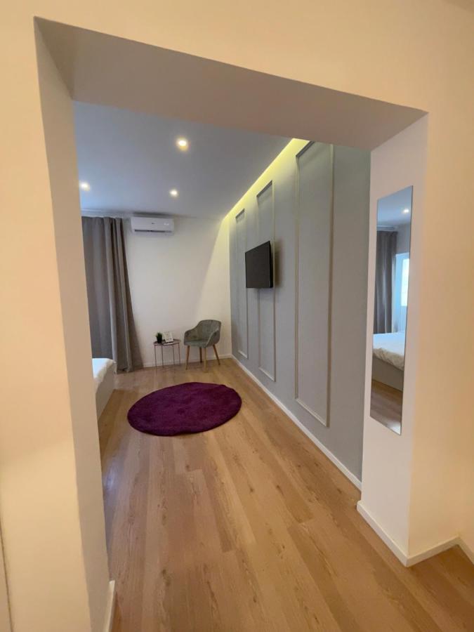 On The River Ultra Central Suites بوخارست المظهر الخارجي الصورة